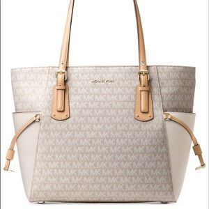 Michael Kors Voyager Tote Vanilla